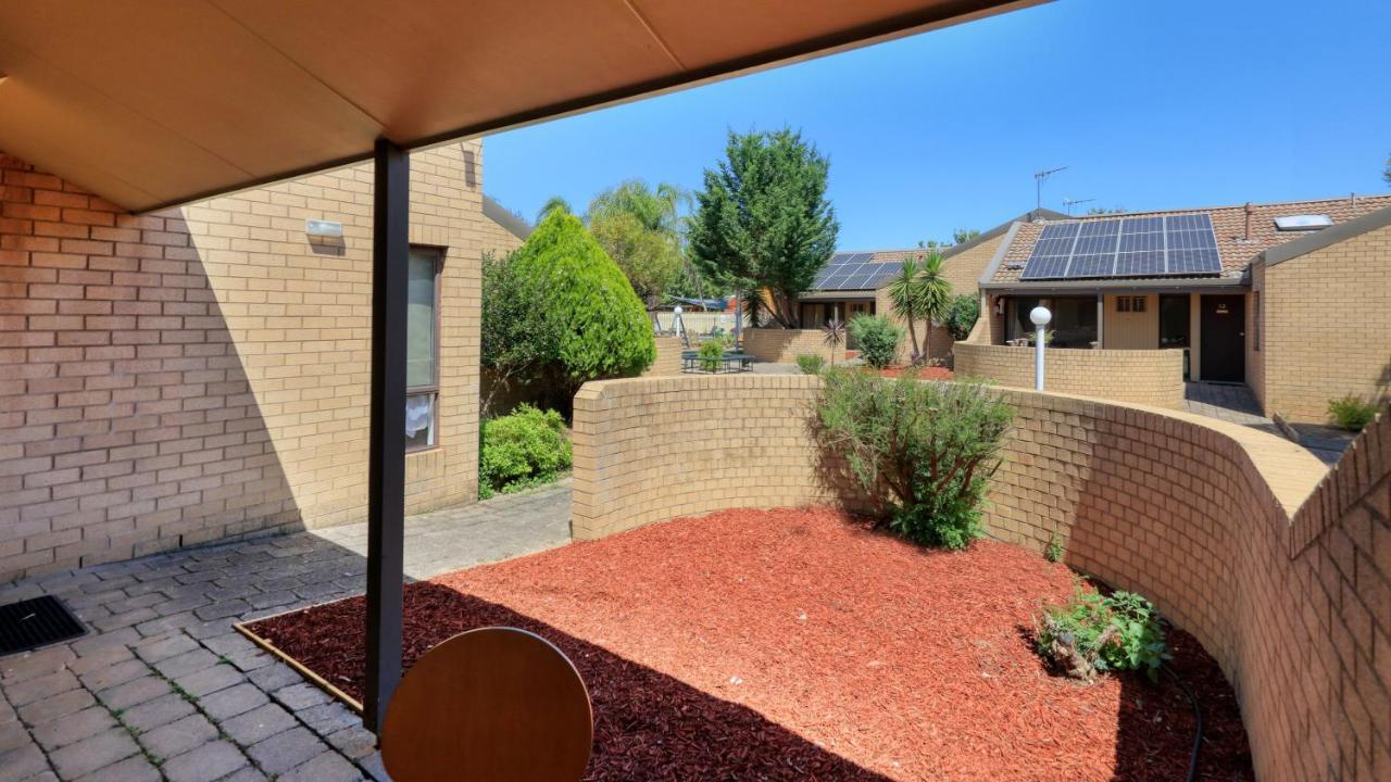 Executive Hideaway Aparthotel Benalla Exterior foto